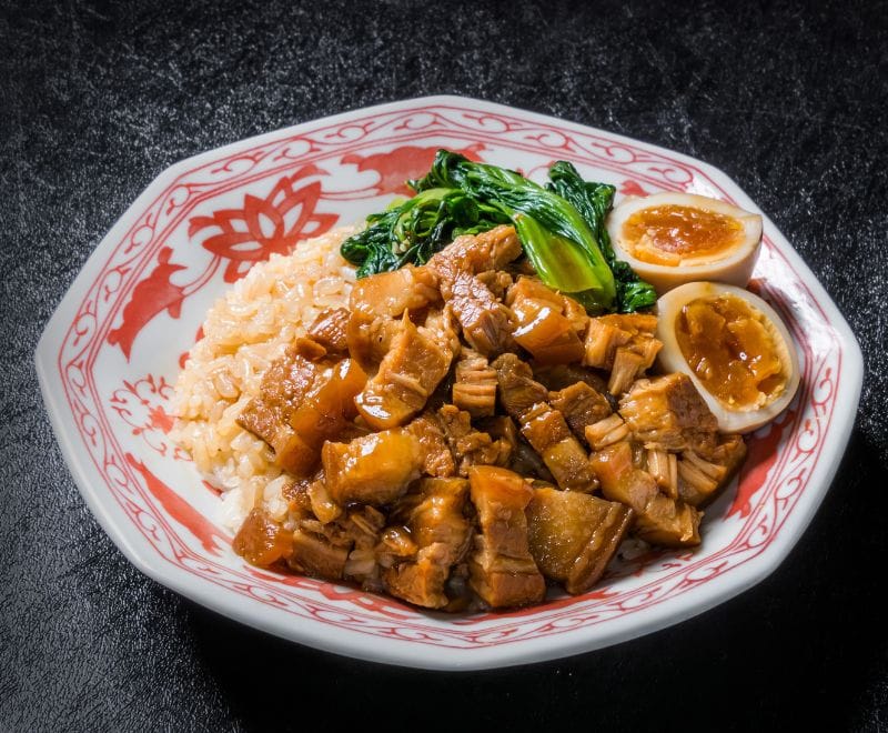 Braised beef with rice and egg